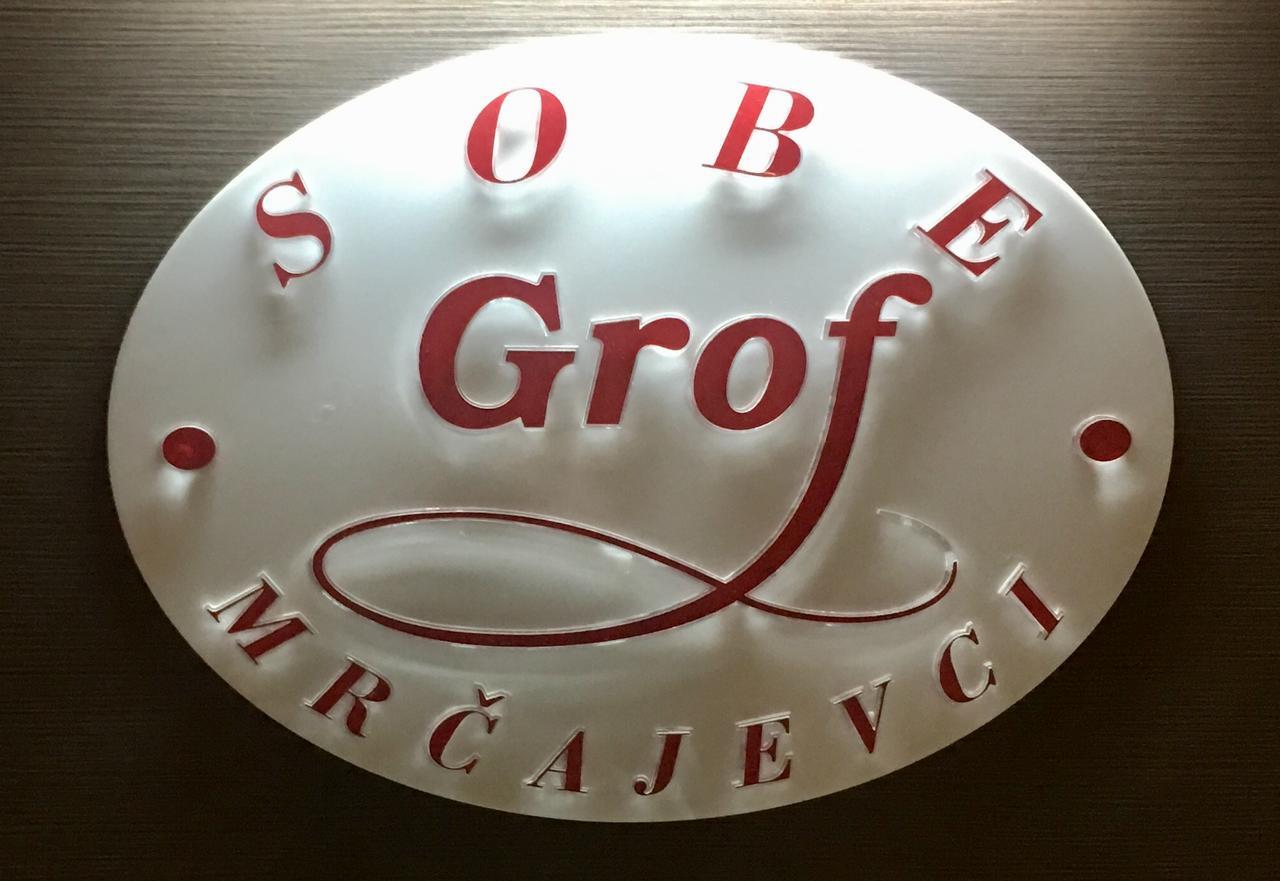 Hostel Grof Mrcajevci ภายนอก รูปภาพ
