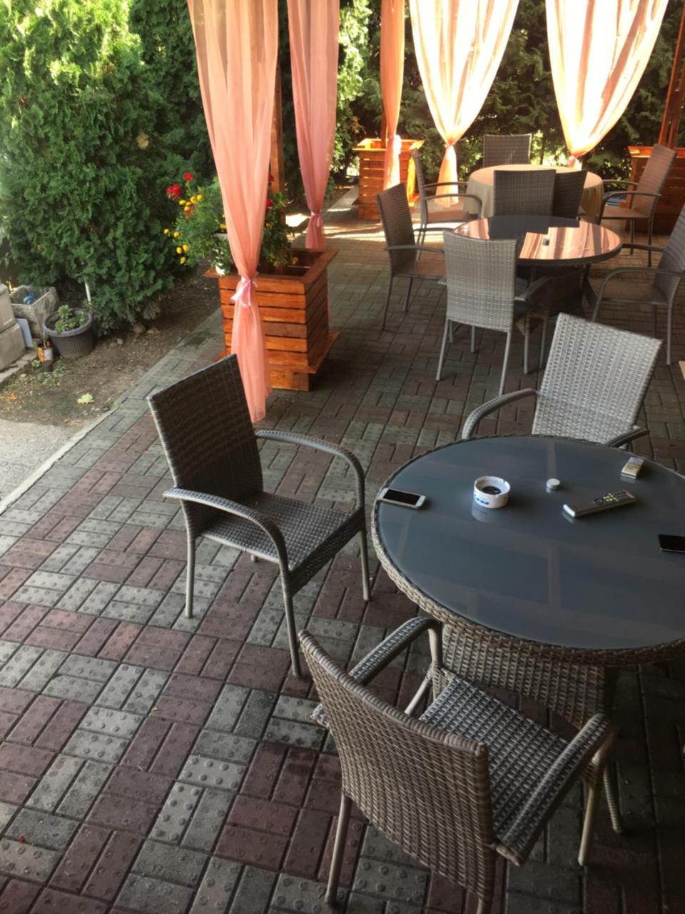 Hostel Grof Mrcajevci ภายนอก รูปภาพ